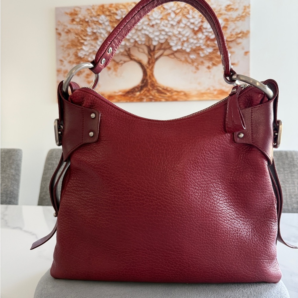 Kenneth Cole Reaction Pebbled Leather Shoulder Bag in Burgundy